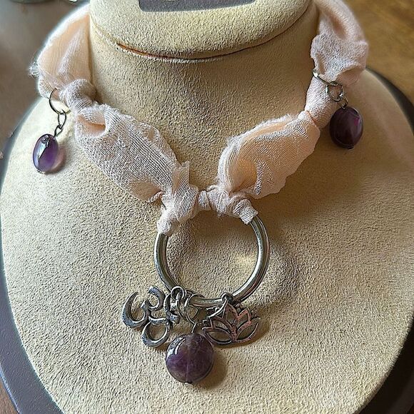 Summer Lotus/OM Necklace! - Picture 1 of 9